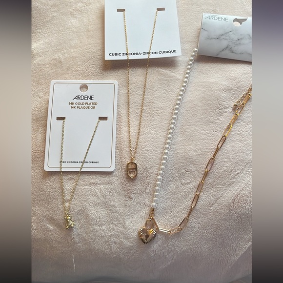 Brand new necklaces - Picture 1 of 1